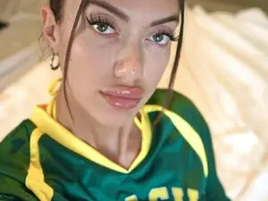 Myfreecams Free Live Porn of KylieNicole