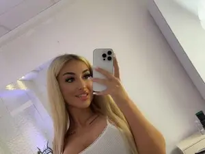 Myfreecams Sex Chat of BlondieXStar