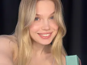 Myfreecams Best Webcam of Effie_Cute