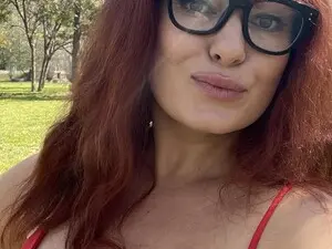 Myfreecams Live Sex of Modest__Devil