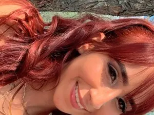 Myfreecams Free Porn Cam of Lauura_Velez