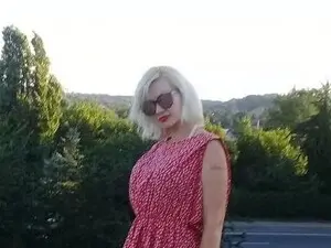 Myfreecams Sex Cam of Lady_Sweet