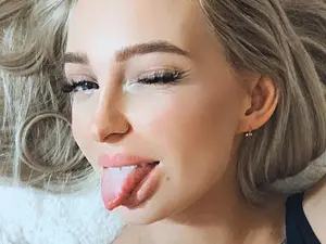 Myfreecams Sex Cam of Diana_Lambert