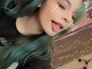 Myfreecams Watch Live Sex Cams of Pawmira