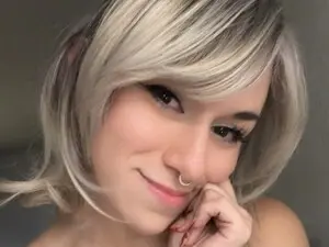 Myfreecams Nude Webcam of Reige