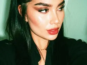 Myfreecams Free Live Porn of AlmaBlaze