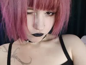 Myfreecams Nude Webcam of KikiMoor