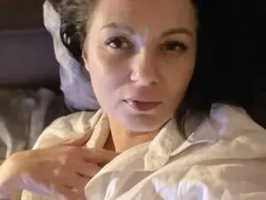 Myfreecams Watch Live Sex Cams of RialeRoses