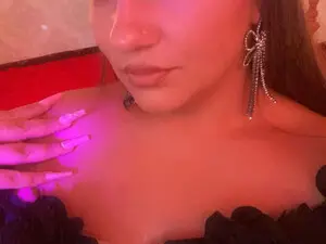 Myfreecams Private Sex Chat of SophieLuxe