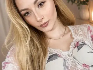 Myfreecams Live Sex Cam of CharlyXox