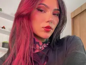 Myfreecams Free Porn Cam of Sara_queen