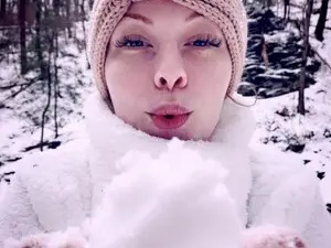 Myfreecams Live Porn of CrystalCream