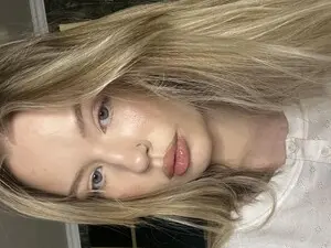 Myfreecams Adult Video Chat of Kiki_Miki