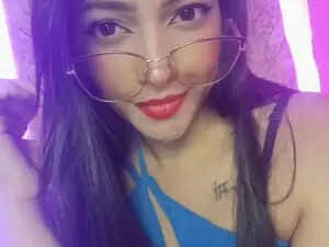 Myfreecams Free Live Porn of julia_07