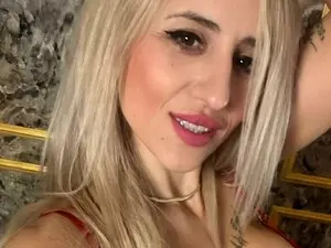 Myfreecams Sex Cam of Sweetfantasyx