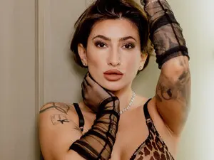 Myfreecams Sex Cam of AmberVendetta