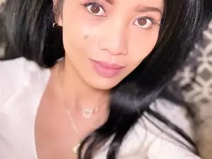 Myfreecams Live Sex Cam of AsianLuv_4U