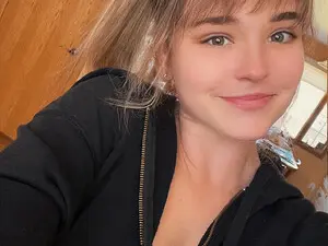 Myfreecams Sex Cam of Mazie