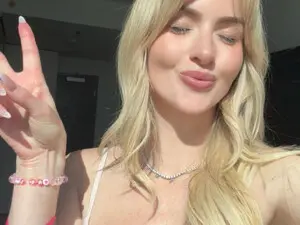 Myfreecams Free Live Porn of Luna_Faye_