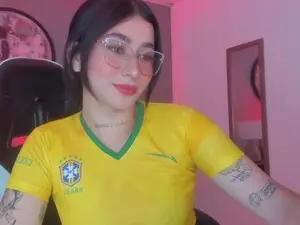 Myfreecams Live Sex Cam of Charlottee27_