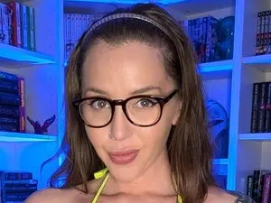 Myfreecams Live Sex of NerdyBody