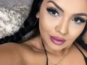 Myfreecams Sex Cam of AvelineNoir