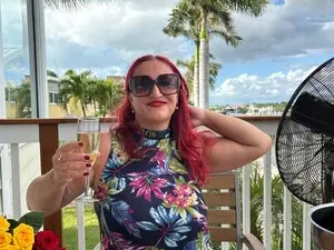 Myfreecams Free Porn Cam of CURVYMILF46