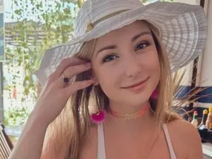 Myfreecams Adult Webcam of BellaAndersin