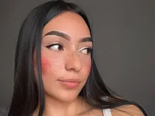 Streamate Live Sex Cam of missallydoll_e
