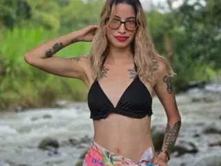 Streamate Live Porn of merrymendezz