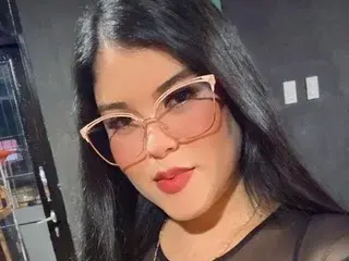 Streamate Nude Webcam of perla_luxe
