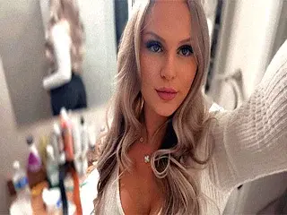 Streamate Adult Webcam of TiffanySkyyXo