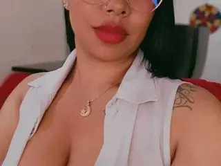 Streamate Free Live Porn of loana_bdsm