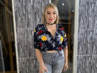 Streamate Sex Chat of KristalCyrus