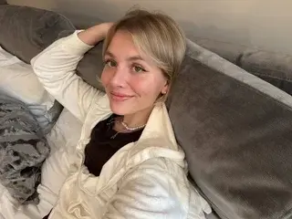 Streamate Watch Live Sex Cams of AurorraAxnies