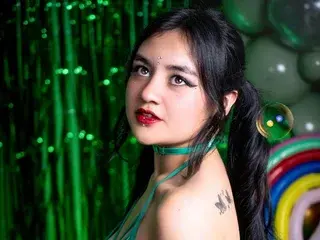 Streamate Free Live Porn of LucyWalkeer
