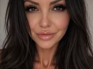 Streamate Live Porn of CoralCavero