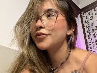 Streamate Free Porn Cam of AuraRosse