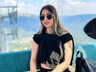 Streamate Free Porn Cam of RoseDiamond18