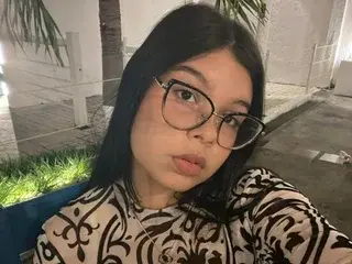 Streamate Private Sex Chat of Ela_lovely