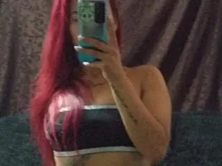 Streamate Free Porn Cam of ScarlethAura