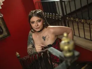 Streamate Free Porn Cam of LolaQuiin