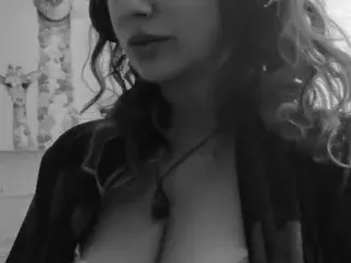 Streamate Free Live Porn of KelliAsstronomi