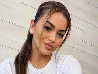 Streamate Adult Webcams of HugeBoobsErin