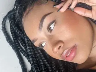 Streamate Sex Cam of Laia_strom19