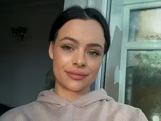 Streamate Live Sex Cam of Ghinawilks