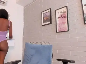 Stripchat Live Sex of DALILAQUEEN_
