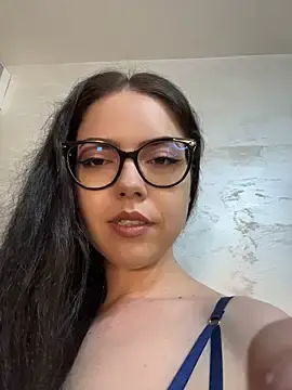 Stripchat Live Sex Cam of KaylaLewyss