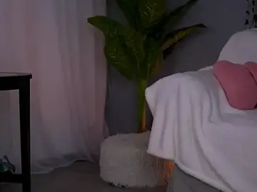 Stripchat Live Sex of AlanaReignn