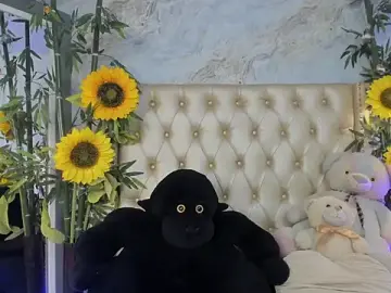Stripchat Live Sex Cam of LittleeJaz